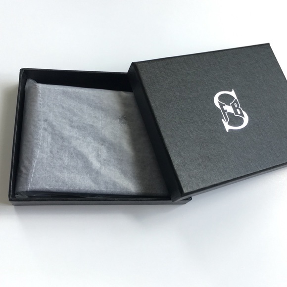 RFID Blocking, 100% Genuine Leather Wallet - Picture 6 of 8